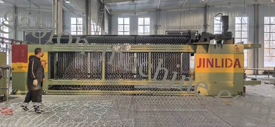 comprar Máquina de malla de gabión CNC de alta velocidad 60×80 / 80×100 / 100×120 mm Máquina automática de malla de alambre hexagonal para la producción de cajas de gabión fabricación en línea