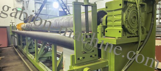 Comprar Máquina automática de corte de malla de alambre servoaccionada para cizallamiento de láminas de malla de gaviones de 5,5 m de ancho fabricación en línea